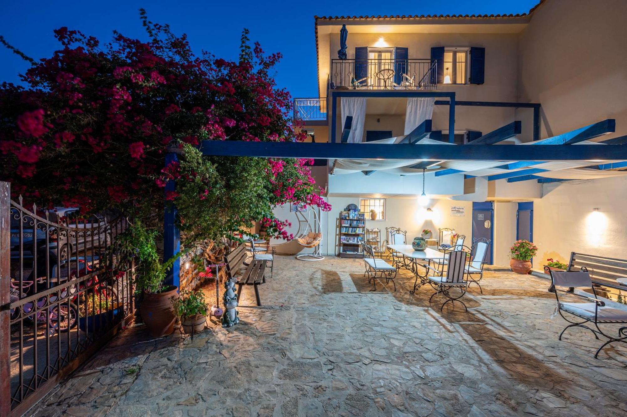 Agnadi Blue Apartments Diakofti Exterior photo