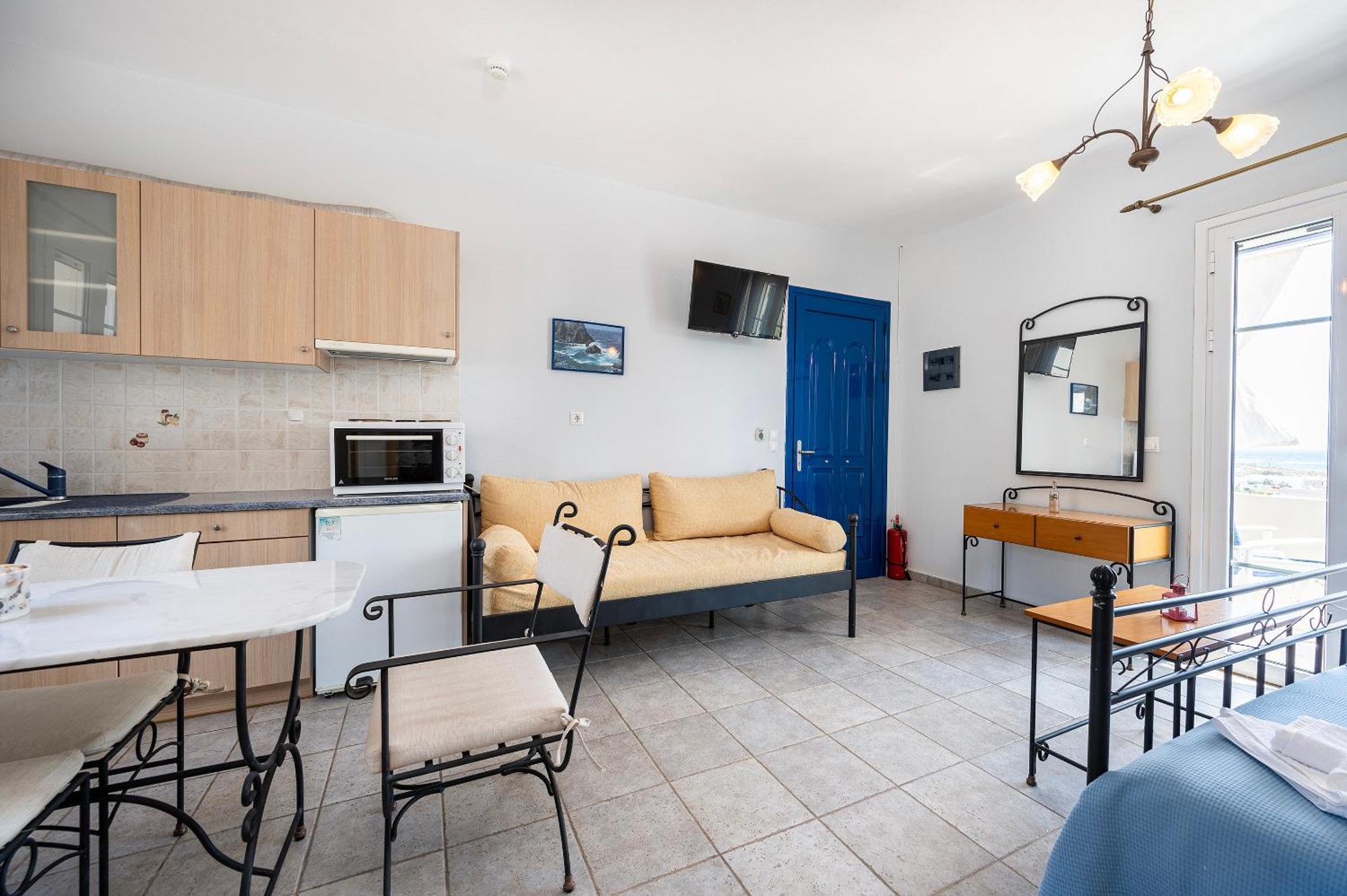 Agnadi Blue Apartments Diakofti Exterior photo
